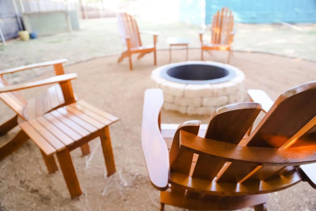 The Little Getaway-Sleeps 4, Firepit, Pet Friendly Villa Pottsboro Exterior photo