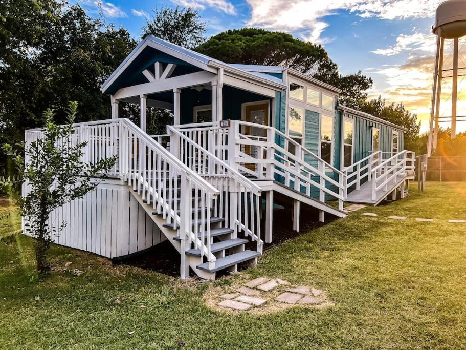 The Little Getaway-Sleeps 4, Firepit, Pet Friendly Villa Pottsboro Exterior photo